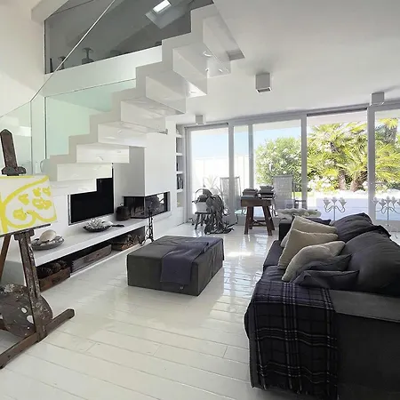 Rosa Del Mare - Fronte Mare Di Design Con Camino E Giardino Privato