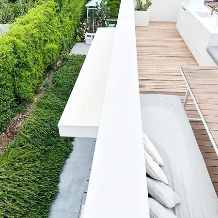 Rosa Del Mare - Fronte Mare Di Design Con Camino E Giardino Privato * Marzocca