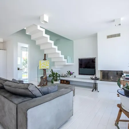 Rosa Del Mare - Fronte Mare Di Design Con Camino E Giardino Privato Villa