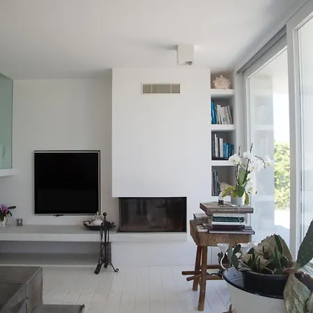 Rosa Del Mare - Fronte Mare Di Design Con Camino E Giardino Privato *