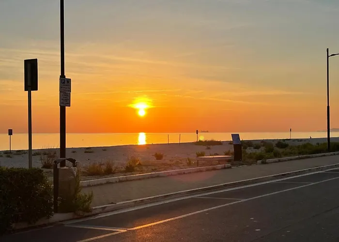 Villa Rosa Del Mare - Fronte Mare Con Giardino Privato E Terrazza Vista Mare *